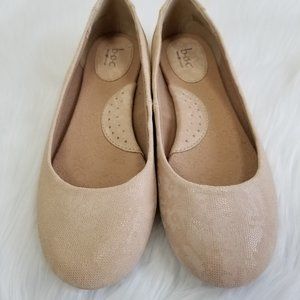 b.o.c. Born Concept Leather Flats Women's 8.5 Slip On Shoes Floral Texture